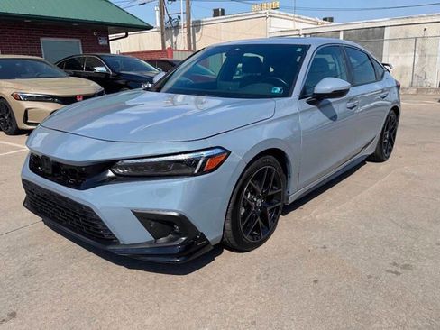 Used 2022 Honda Civic Sport Touring image 1