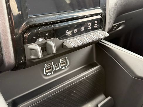 Used 2024 RAM 3500 Big Horn w/ Sport Appearance Package AWD/4WD image 29
