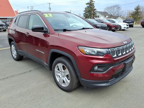 Used 2022 Jeep Compass Latitude w/ Convenience Group image 3