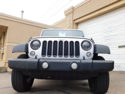 Used 2014 Jeep Wrangler Unlimited Sport w/ Quick Order Package 24S AWD/4WD image 10
