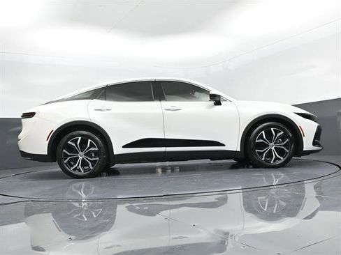 Certified 2023 Toyota Crown AWD/4WD image 34