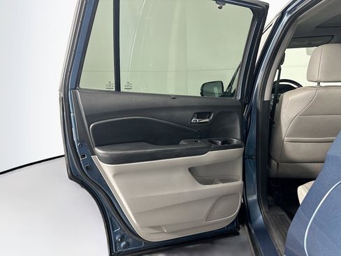 Used 2016 Honda Pilot Touring image 26