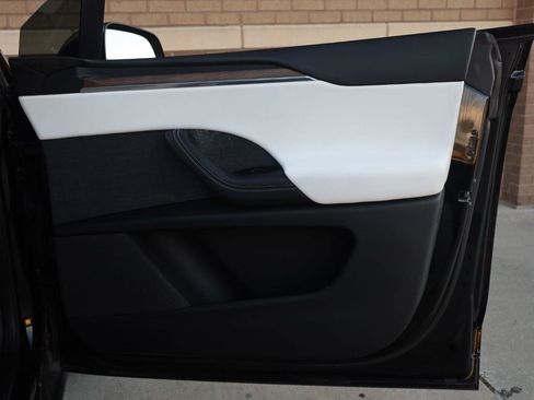 Used 2023 Tesla Model X AWD/4WD image 25