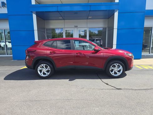 Certified 2024 Chevrolet Trax LS w/ LS Convenience Package FWD image 14