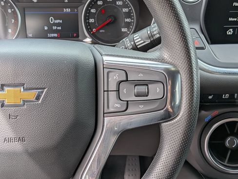 Used 2025 Chevrolet Blazer LT FWD image 19