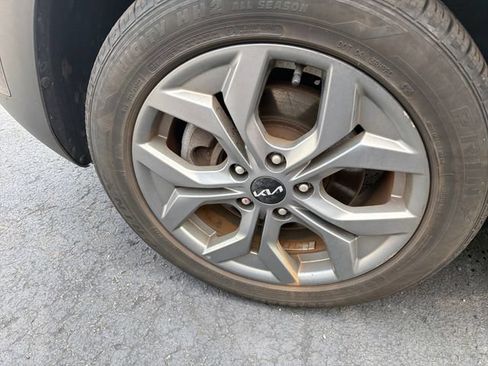 Used 2024 Kia Seltos S AWD/4WD image 22