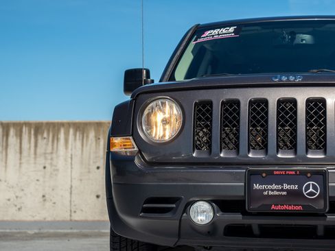 Used 2015 Jeep Patriot Sport w/ Power Value Group AWD/4WD image 7