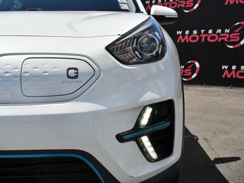 Used 2022 Kia Niro EX Premium FWD image 11