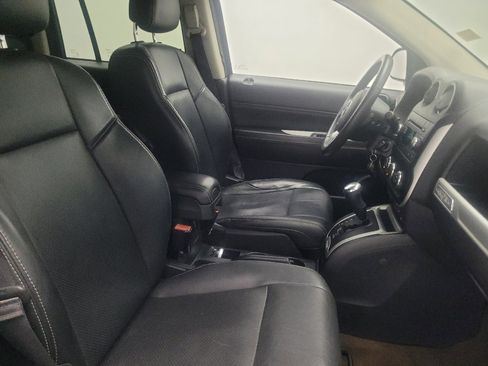 Used 2017 Jeep Compass High Altitude AWD/4WD image 21
