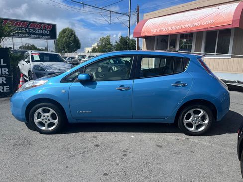 Used 2011 Nissan Leaf SL image 4