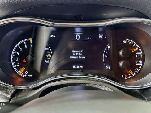 Used 2020 Jeep Grand Cherokee Laredo AWD/4WD image 27