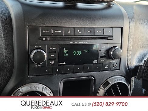 Used 2017 Jeep Wrangler Sport AWD/4WD image 18
