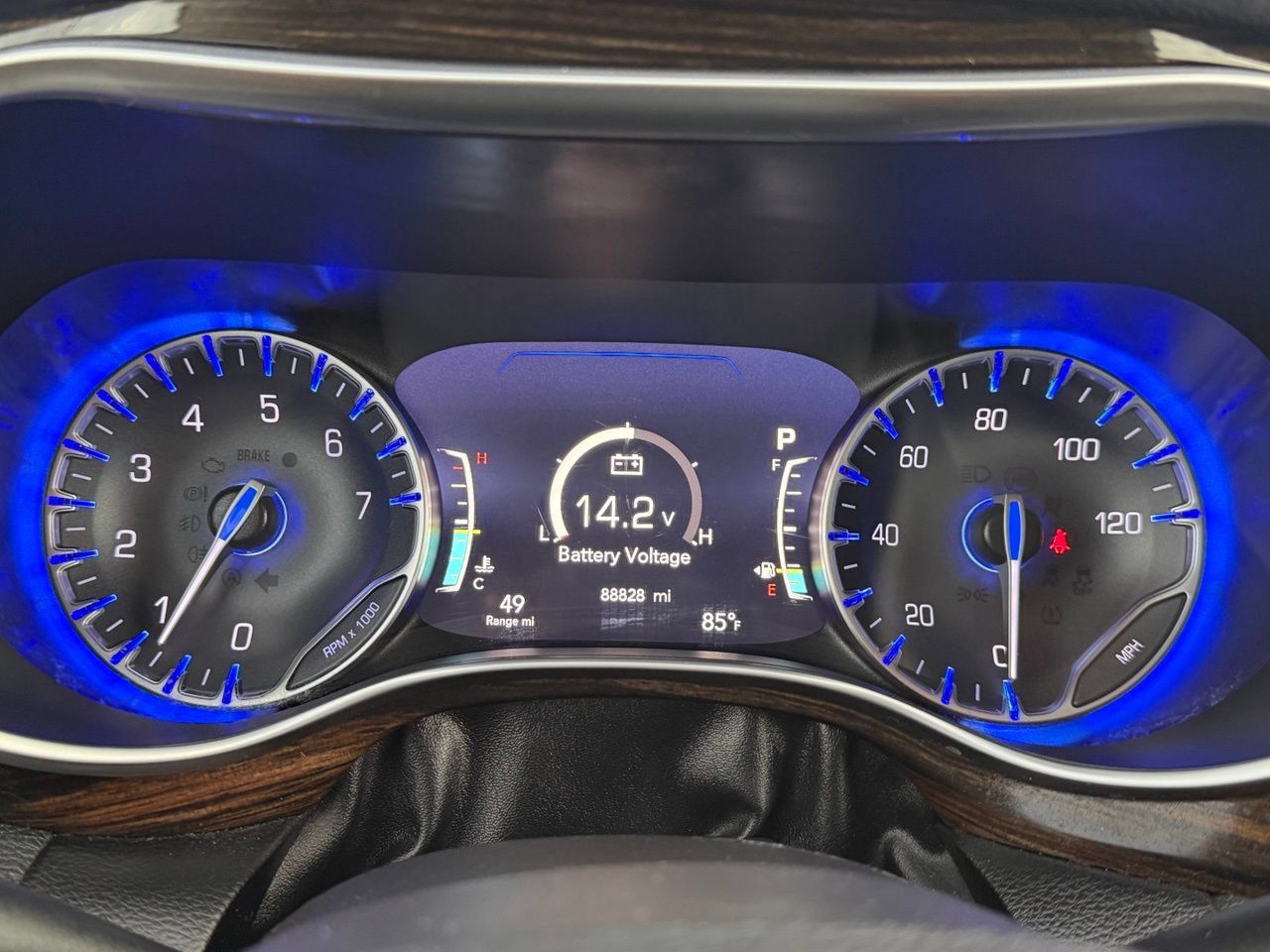 Used 2023 Chrysler Pacifica Limited FWD image 15
