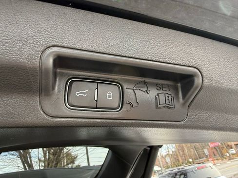 Used 2022 Ford Explorer ST image 36