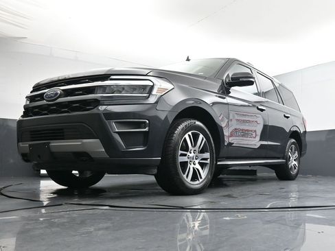 Used 2023 Ford Expedition Limited image 38