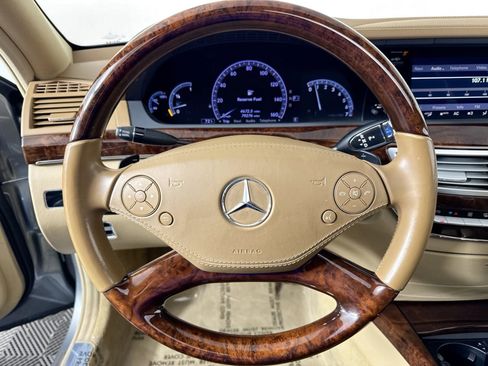 Used 2013 Mercedes-Benz S 550 Sedan image 13