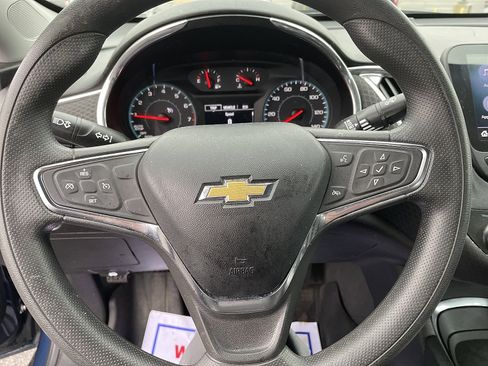 Used 2019 Chevrolet Malibu LT image 4