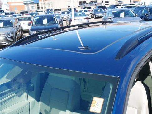 Certified 2022 Volkswagen Atlas SE w/ Panoramic Sunroof Package image 11