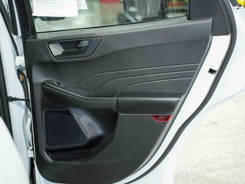 Used 2023 Ford Escape Active image 12