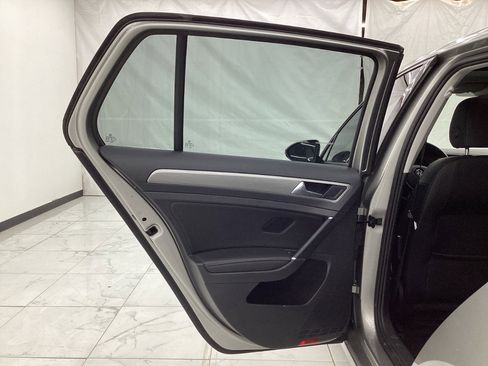 Used 2017 Volkswagen Golf Wolfsburg Edition image 24
