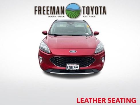 Used 2020 Ford Escape Titanium w/ Titanium Premium Package 2.0 image 3