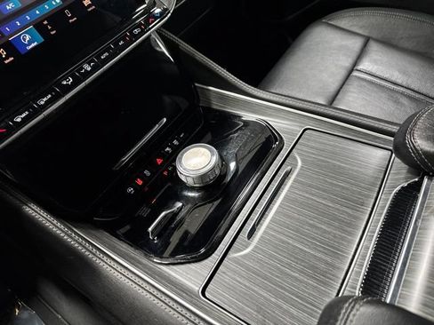 Used 2024 Jeep Wagoneer L Series II w/ Flexible Seating Group AWD/4WD image 23
