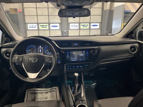 Used 2017 Toyota Corolla SE image 28