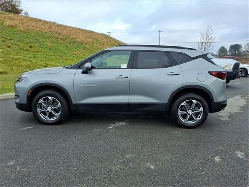 Used 2023 Chevrolet Blazer LT w/ Convenience Package image 8