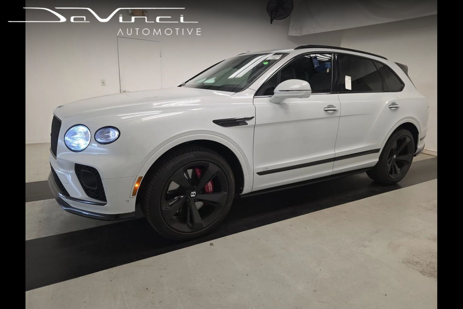 Used 2021 Bentley Bentayga w/ First Edition Specification AWD/4WD image 1