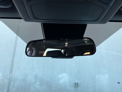 Used 2025 Toyota RAV4 XLE image 17