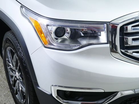 Used 2018 GMC Acadia SLT AWD/4WD image 16