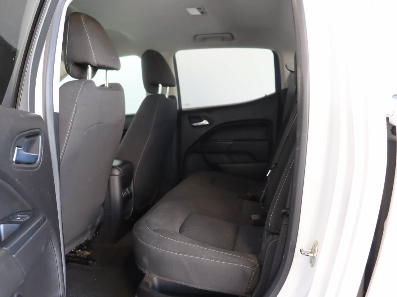 Used 2017 Chevrolet Colorado LT w/ LT Convenience Package RWD image 15
