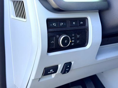 Used 2024 Ford F350 Limited AWD/4WD image 15