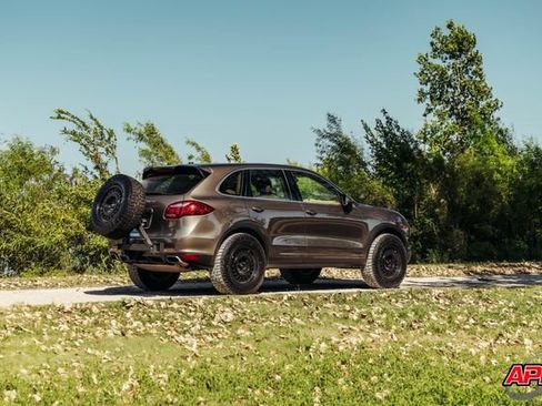 Used 2013 Porsche Cayenne AWD/4WD image 43