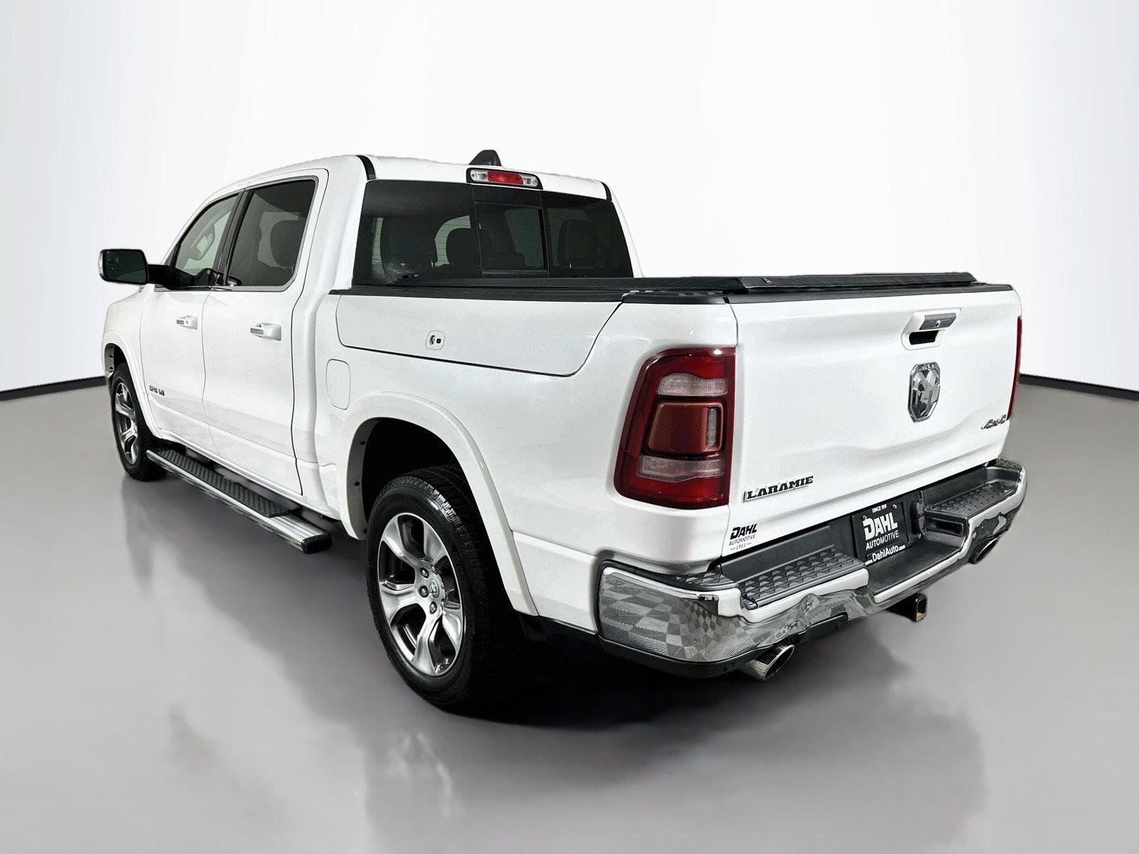 Used 2019 RAM 1500 Laramie AWD/4WD image 10