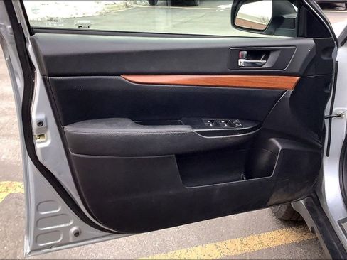 Used 2014 Subaru Outback 2.5i Limited w/ Moonroof Package image 23