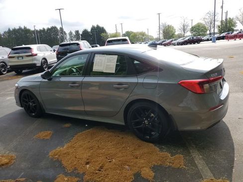 Used 2024 Honda Civic Sport image 4