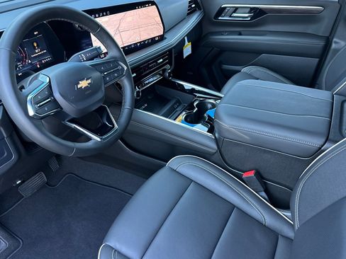 New 2026 Chevrolet Suburban Premier image 10