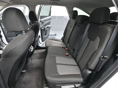 Used 2023 Kia Sorento LX AWD/4WD image 36