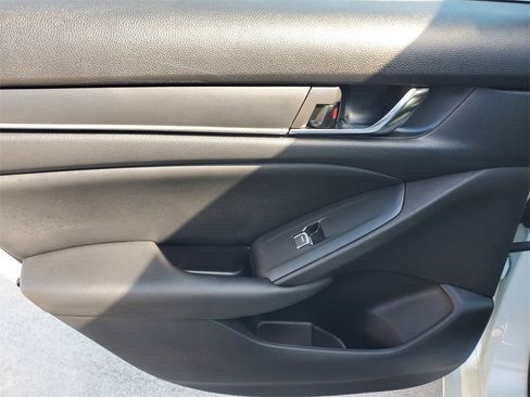 Used 2022 Honda Accord Sport image 13