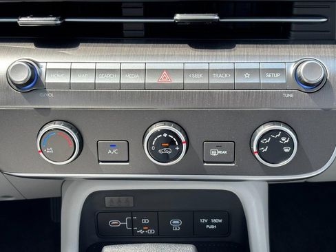 New 2026 Hyundai Kona SE image 9