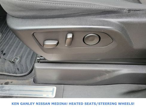 Used 2025 Chevrolet Silverado 1500 LT image 38