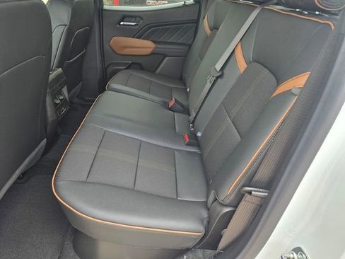 New 2026 GMC Canyon AT4 AWD/4WD image 9