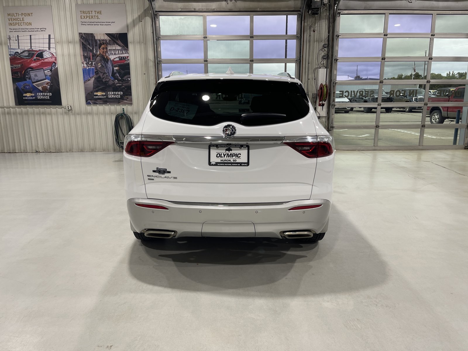 Used 2023 Buick Enclave Essence w/ Experience Buick Package AWD/4WD image 7