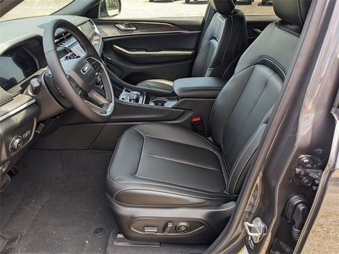 New 2025 Jeep Grand Cherokee L Limited image 6