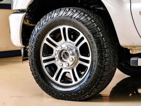 Used 2013 Ford F250 Platinum w/ FX4 Off Road Pkg image 46