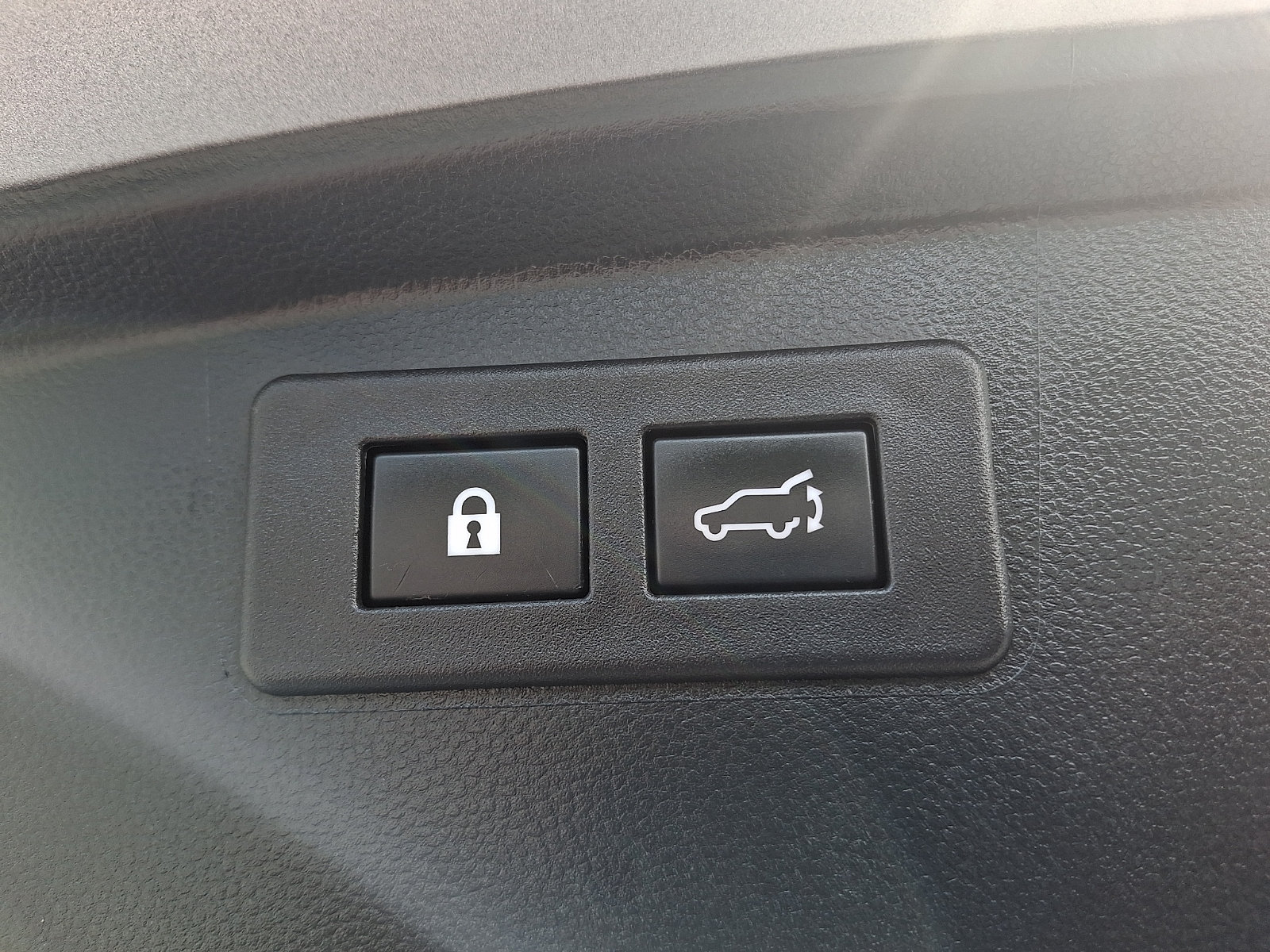 Used 2020 Subaru Outback Premium w/ Popular Package #1 AWD/4WD image 28