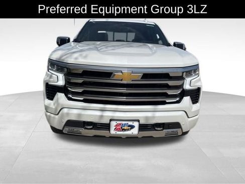 Certified 2025 Chevrolet Silverado 1500 High Country w/ High Country Premium Package AWD/4WD image 2
