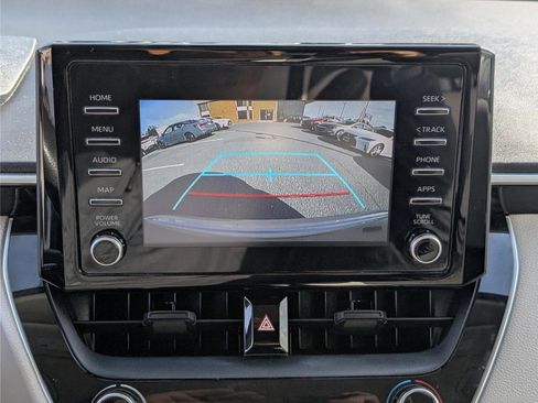 Used 2020 Toyota Corolla L image 24