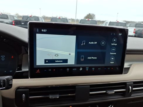 Used 2024 Lincoln Corsair AWD image 16